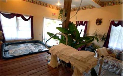 The Lion And The Rose Bed & Breakfast Whitefield Екстериор снимка